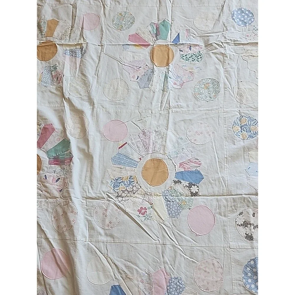 Vintage 1930s–40s Dresden Plate Quilt Top old sheet Fabrics 76 x 87 - Picture 2 of 9